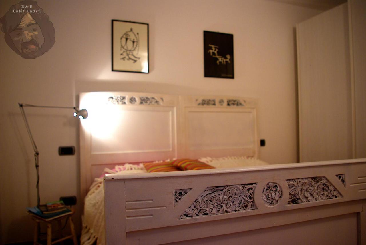 Catif Ladru Bed & Breakfast Cerveno Eksteriør bilde