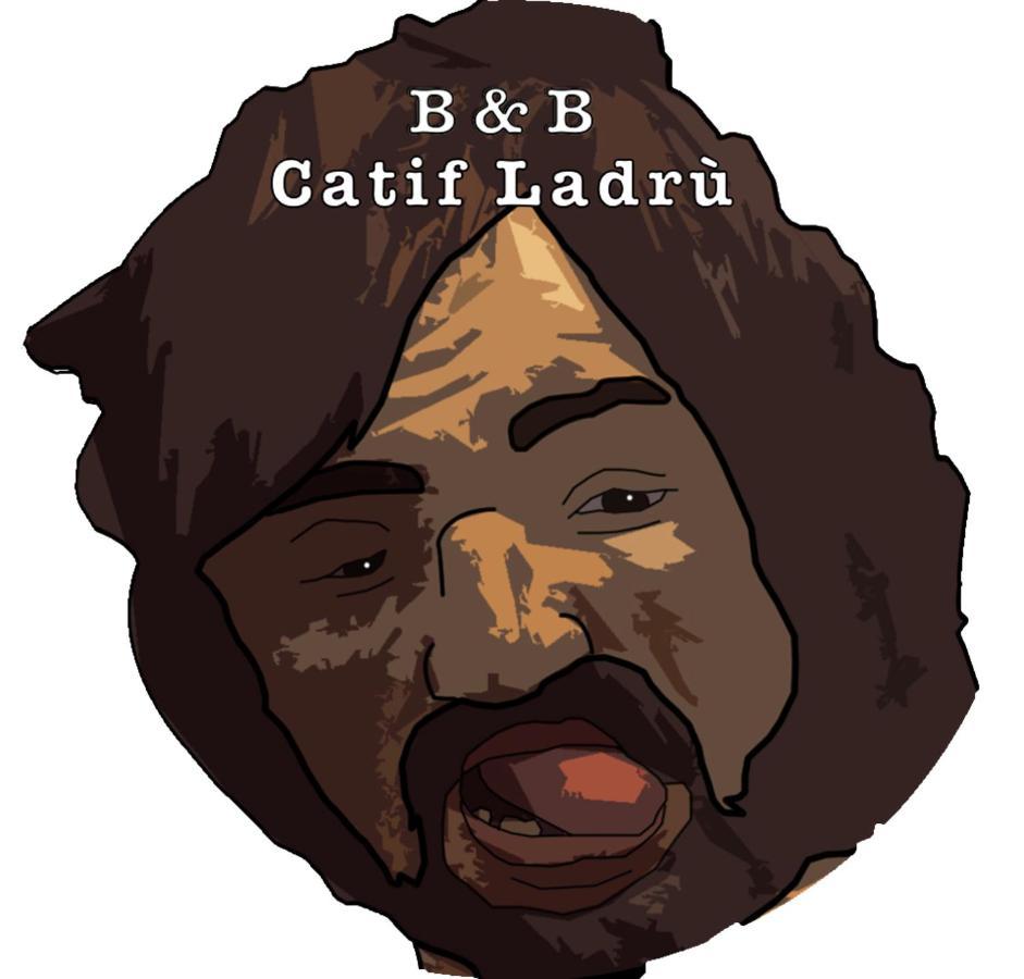 Catif Ladru Bed & Breakfast Cerveno Eksteriør bilde
